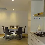 Blue Moon - Via Parigi *