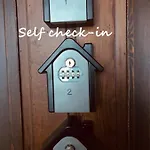 Blue Moon - Via Parigi Aosta