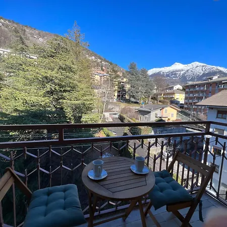 Blue Moon - Via Parigi Aosta