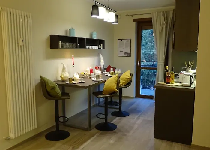 Blue Moon - Via Parigi *