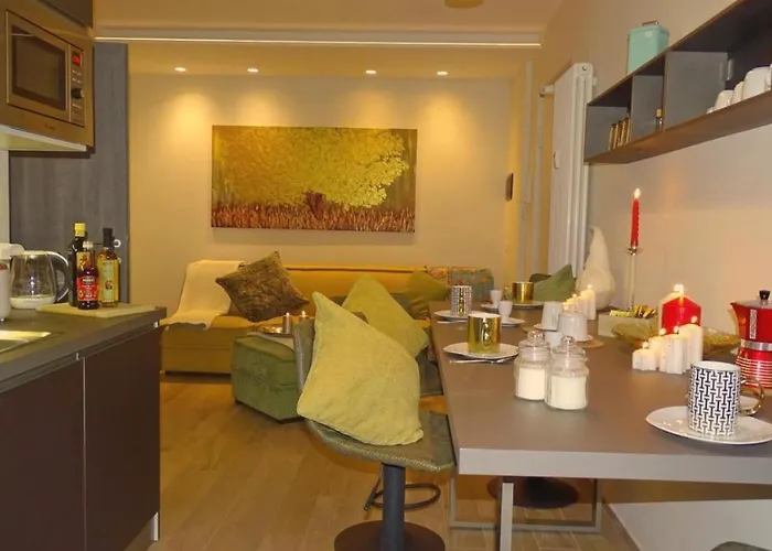 Blue Moon - Via Parigi