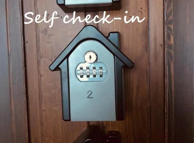 Blue Moon - Via Parigi Aosta