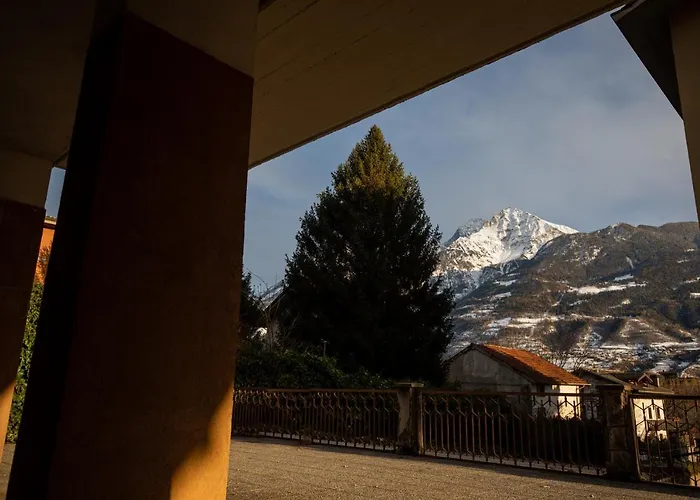 Blue Moon - Via Parigi Aosta